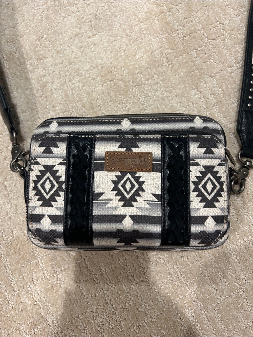 Wrangler Black & White Aztec Pattern Crossbody